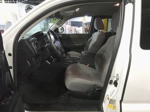 Used 2021 Toyota Tacoma SR image 9