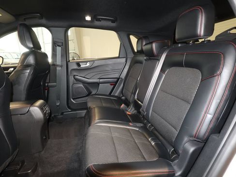Used 2025 Ford Escape ST-Line Select AWD/4WD image 23