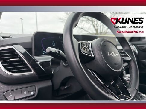Used 2025 Kia Seltos S FWD image 19