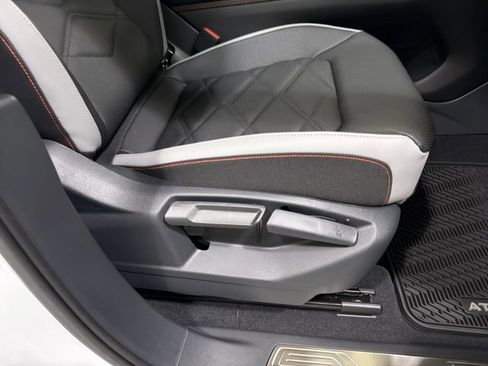 New 2026 Volkswagen Atlas Peak Edition AWD/4WD image 38