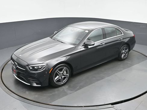 Used 2023 Mercedes-Benz E 350 4MATIC Sedan w/ Premium Package image 32