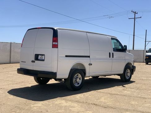 New 2026 Chevrolet Express 2500 w/ Driver Convenience Package RWD image 4