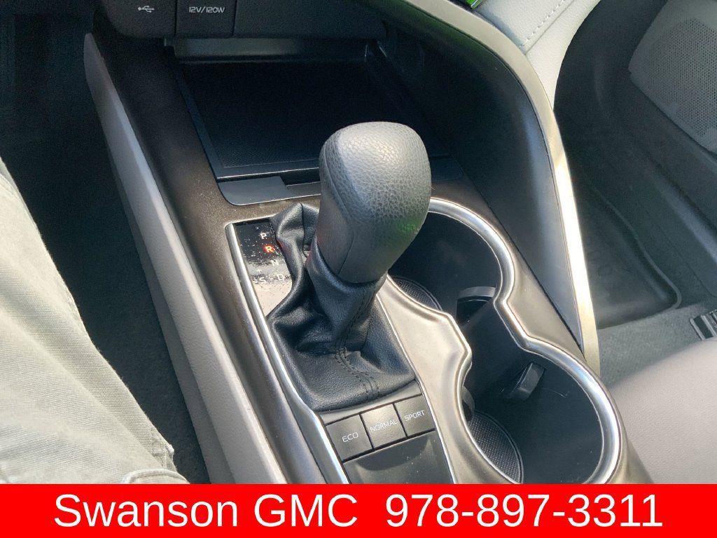 Used 2022 Toyota Camry LE FWD image 17