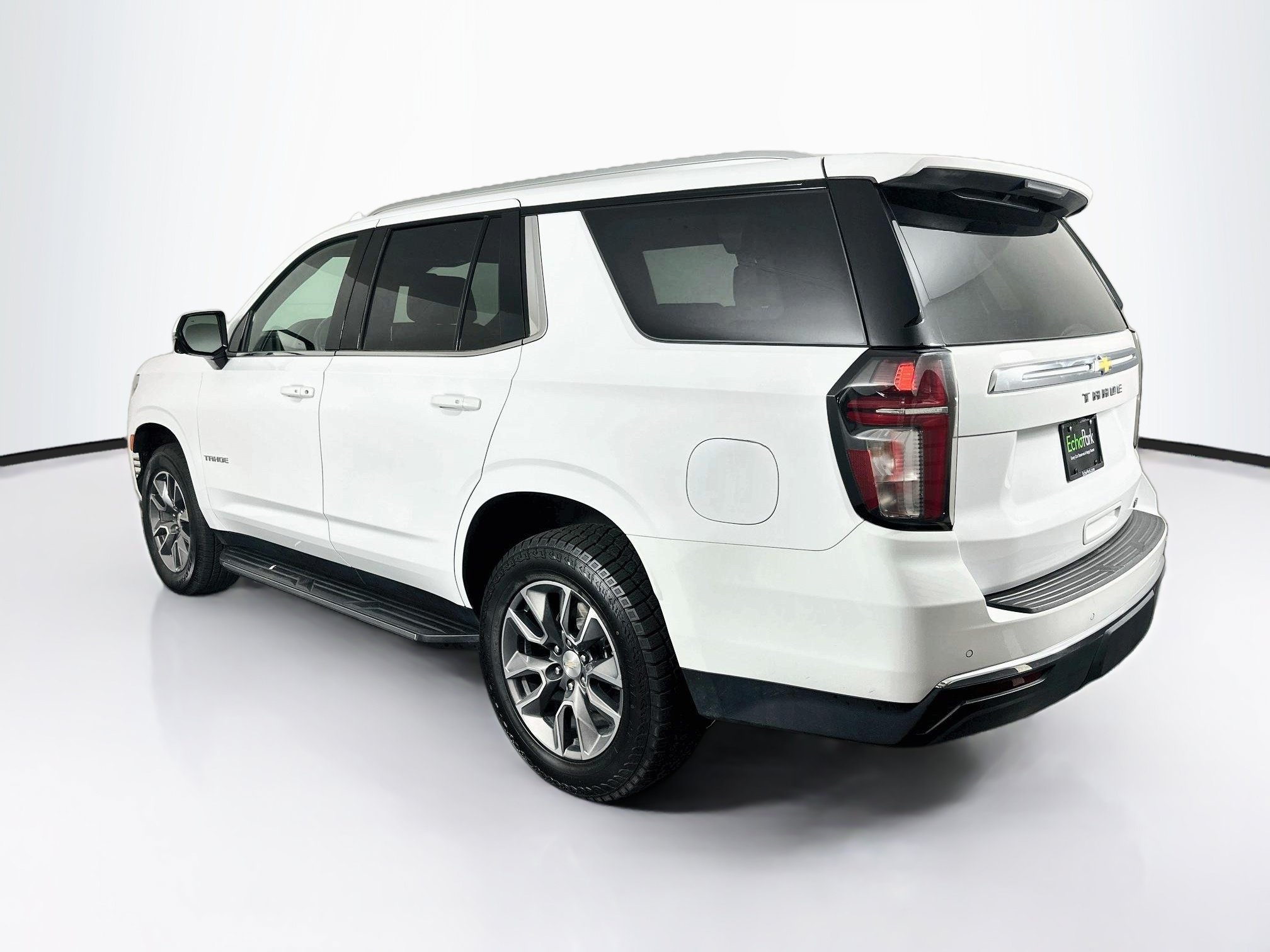 Used 2024 Chevrolet Tahoe LT w/ Luxury Package RWD image 5