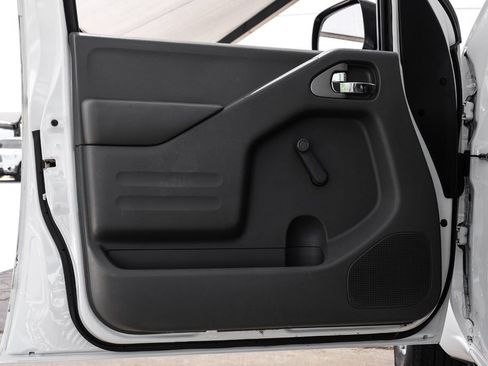 Used 2018 Nissan Frontier S RWD image 42