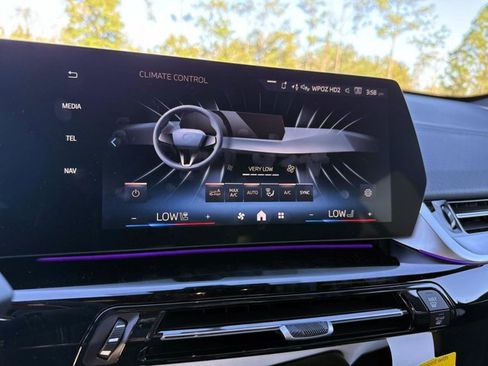 New 2026 BMW X2 xDrive28i w/ Technology Package image 28