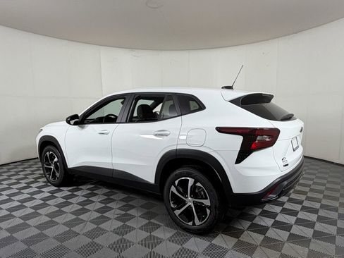 New 2026 Chevrolet Trax RS w/ Driver Confidence Package FWD image 3
