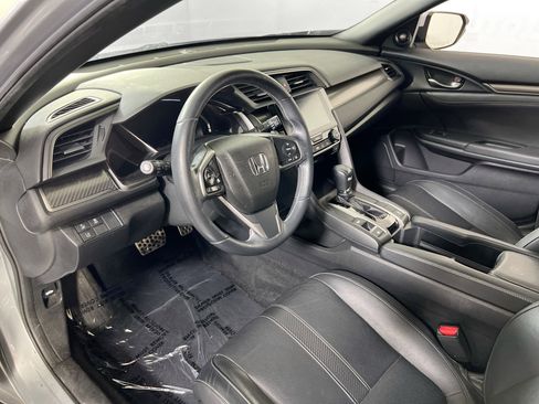 Used 2018 Honda Civic Sport Touring image 9