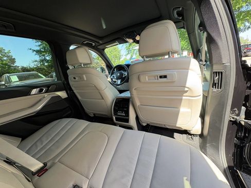 Used 2019 BMW X5 xDrive50i w/ M Sport Package AWD/4WD image 16