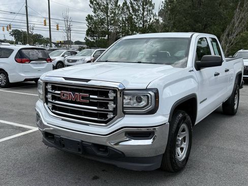 Used 2014 GMC Sierra 1500 SLT w/ SLT Preferred Package AWD/4WD image 3
