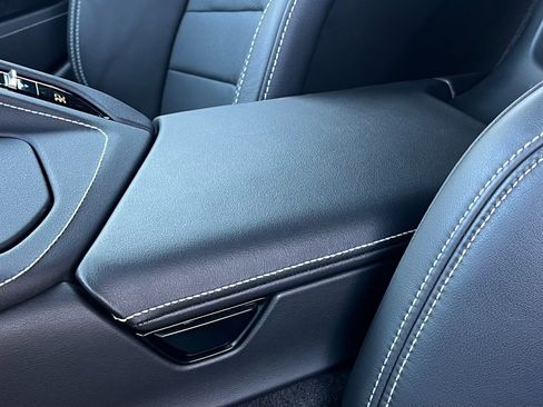 Used 2025 Chevrolet Corvette Z06 image 13