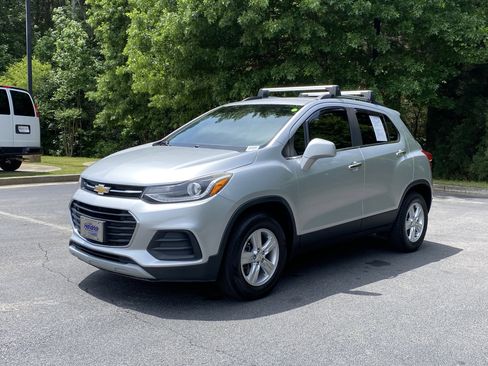 Used 2018 Chevrolet Trax LT w/ LT Convenience Package AWD/4WD image 5