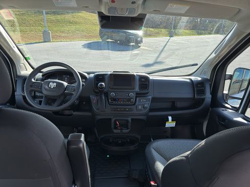 New 2026 RAM ProMaster 2500 w/ Convenience Group image 27