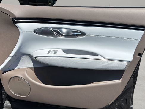 Certified 2026 Genesis GV70 2.5T Advanced AWD/4WD image 33