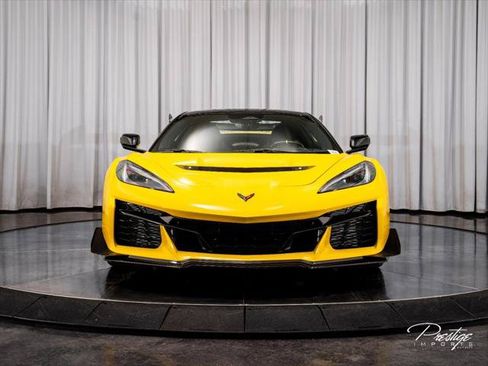 Used 2026 Chevrolet Corvette ZR1 w/ ZR1 Carbon Fiber Aero Package RWD image 2