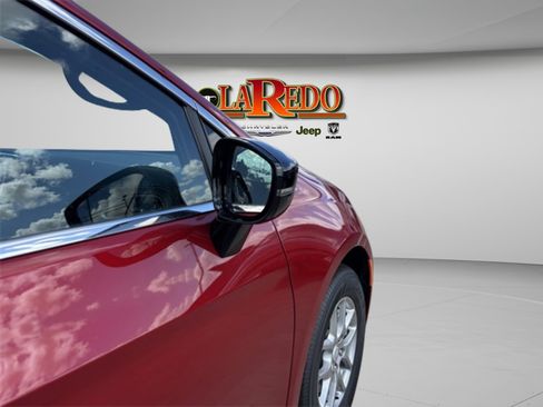 New 2026 Chrysler Pacifica Select image 24