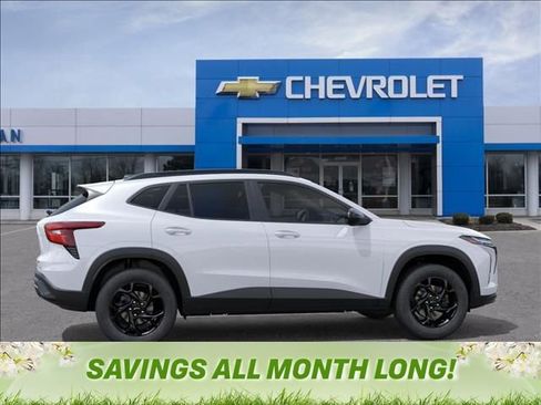 New 2026 Chevrolet Trax LT w/ Driver Confidence Package FWD image 5