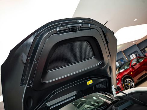 Used 2025 Ferrari SF90 Spider image 18