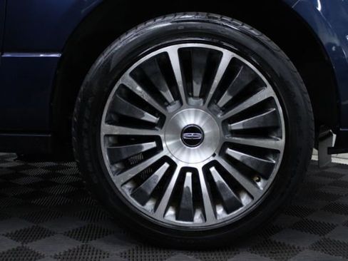 Used 2015 Lincoln Navigator 2WD image 5