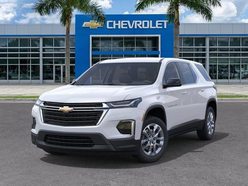 Used 2023 Chevrolet Traverse LS FWD image 7