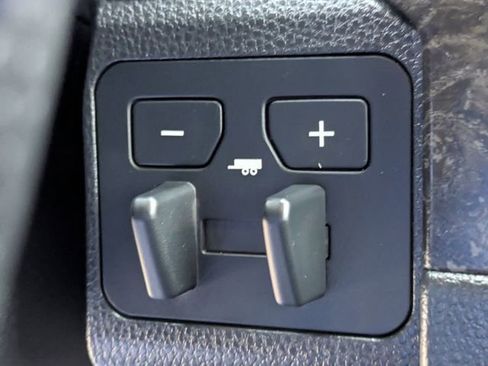 Used 2024 Toyota Tacoma Limited image 20