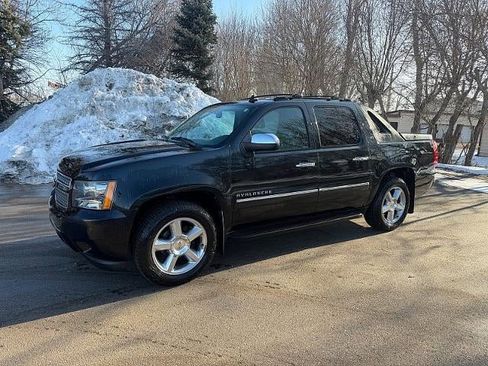 Used 2010 Chevrolet Avalanche LTZ image 1