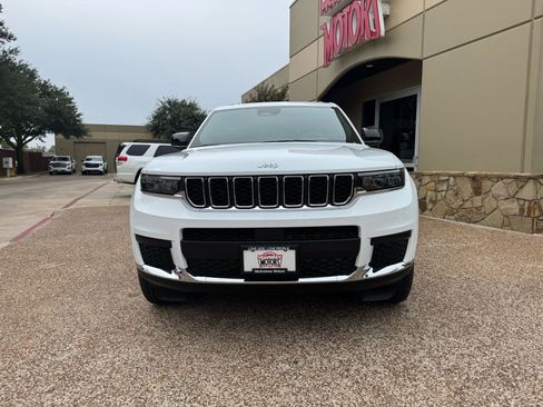 Used 2025 Jeep Grand Cherokee L Laredo w/ Luxury Tech Group I image 5
