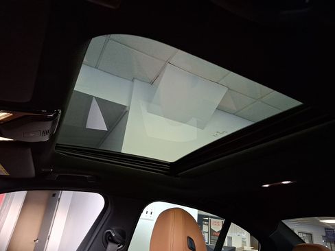 Used 2023 BMW M340i xDrive image 10