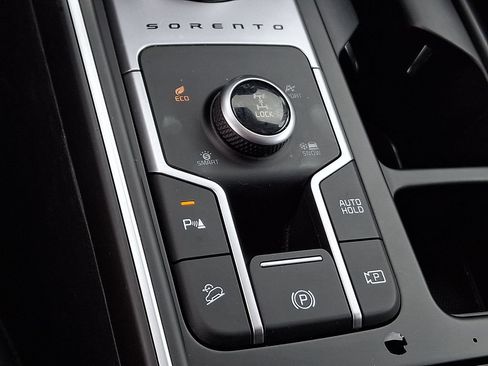 Certified 2023 Kia Sorento EX AWD/4WD image 22