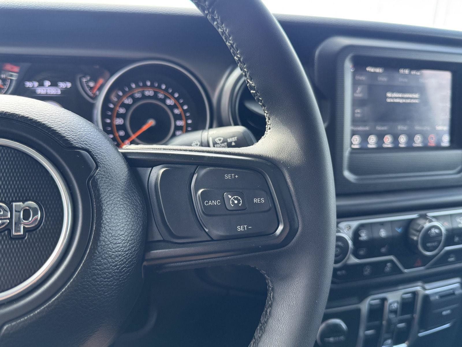 Used 2023 Jeep Gladiator Sport AWD/4WD image 16