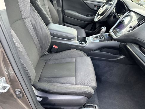 Used 2022 Subaru Outback Premium image 16
