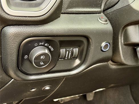 Used 2019 RAM 3500 Big Horn AWD/4WD image 43