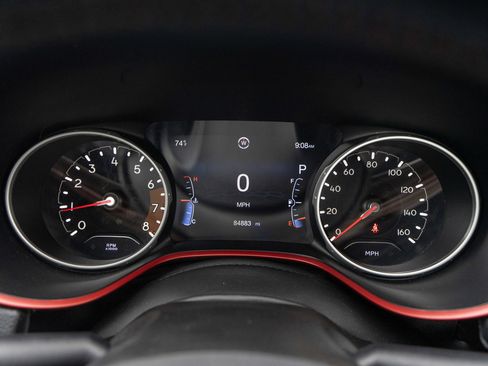 Used 2020 Jeep Compass Trailhawk w/ Cold Weather Group AWD/4WD image 11
