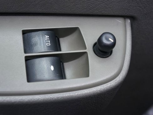 Used 2019 GMC Savana 2500 Extended Van 3D w/ Driver Convenience Package image 23