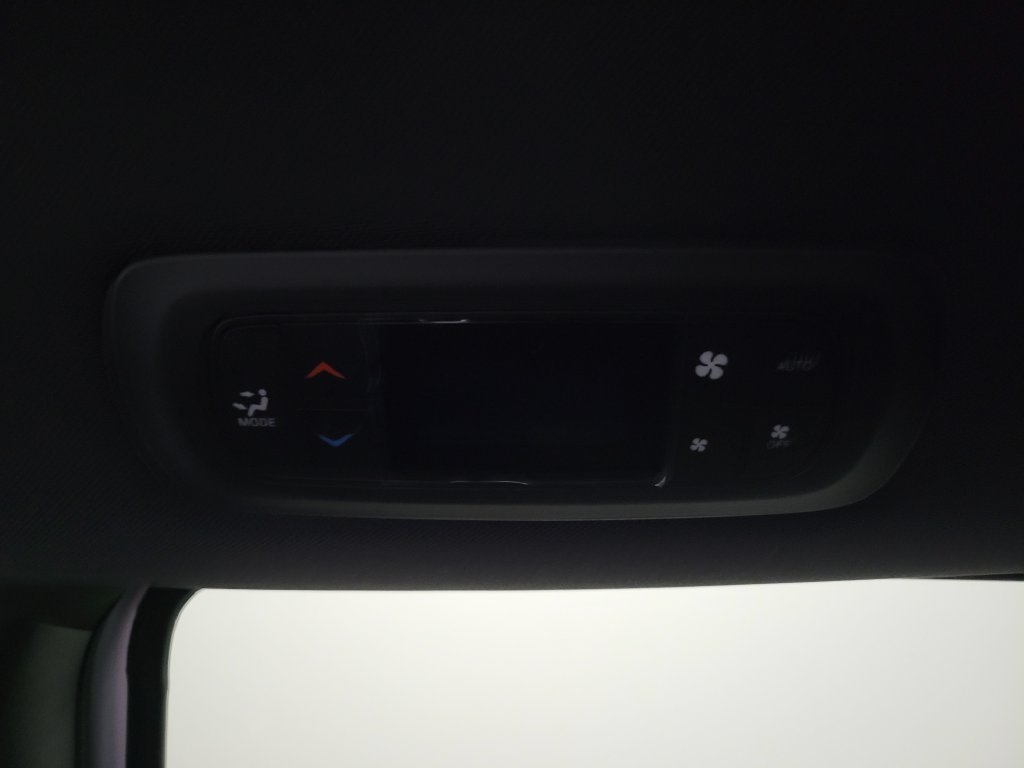 New 2027 Chrysler Pacifica Select AWD/4WD image 16