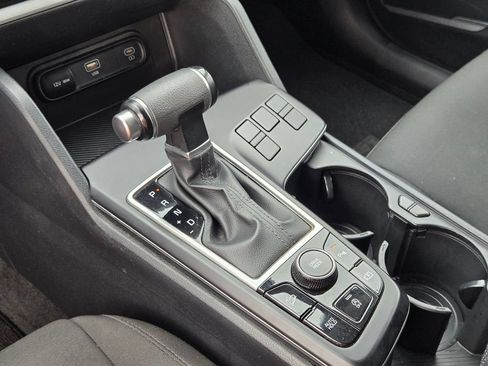 Used 2024 Kia Sportage LX FWD image 29