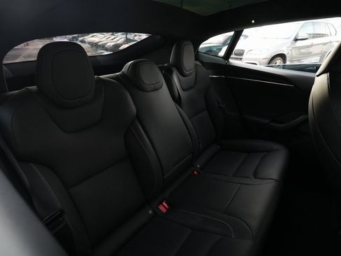 Used 2022 Tesla Model S Plaid image 22