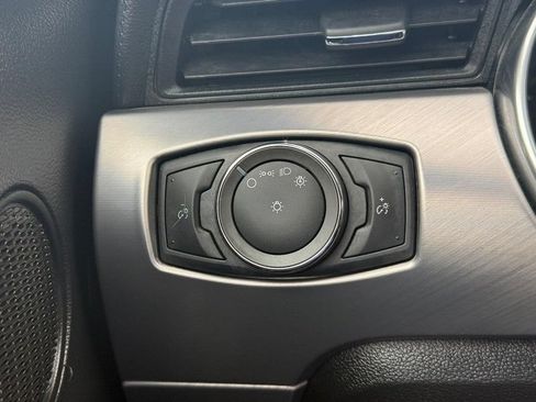 Used 2022 Ford Mustang Premium RWD image 29