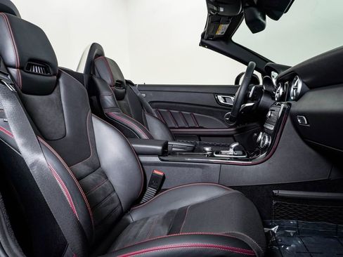 Used 2020 Mercedes-Benz SLC 43 AMG image 17