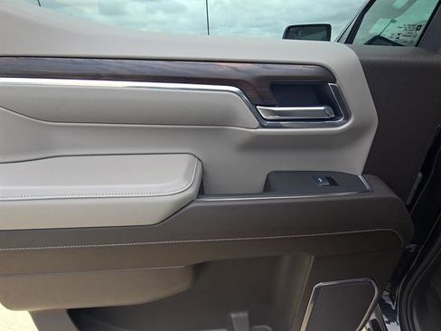 Used 2025 GMC Sierra 1500 SLT image 22