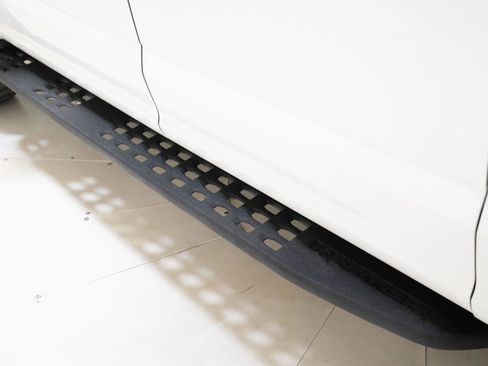 Used 2019 Ford F150 Raptor w/ Equipment Group 802A Luxury image 65