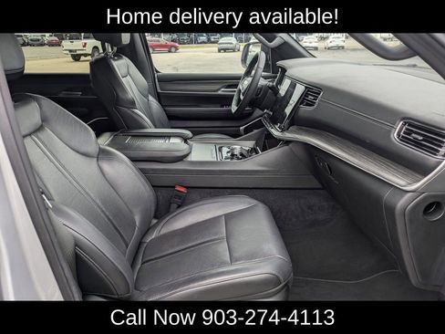 Used 2024 Jeep Wagoneer L Series II image 35