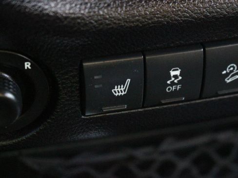 Used 2017 Jeep Wrangler 75th Anniversary image 27