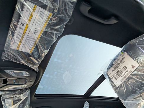 New 2026 Jeep Compass Limited w/ Sun, Sound & Navigation Group image 10