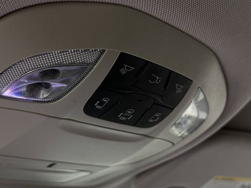 Used 2022 Chrysler Pacifica Touring-L FWD image 23