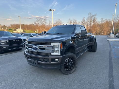 Used 2017 Ford F350 King Ranch w/ King Ranch Ultimate Package image 5