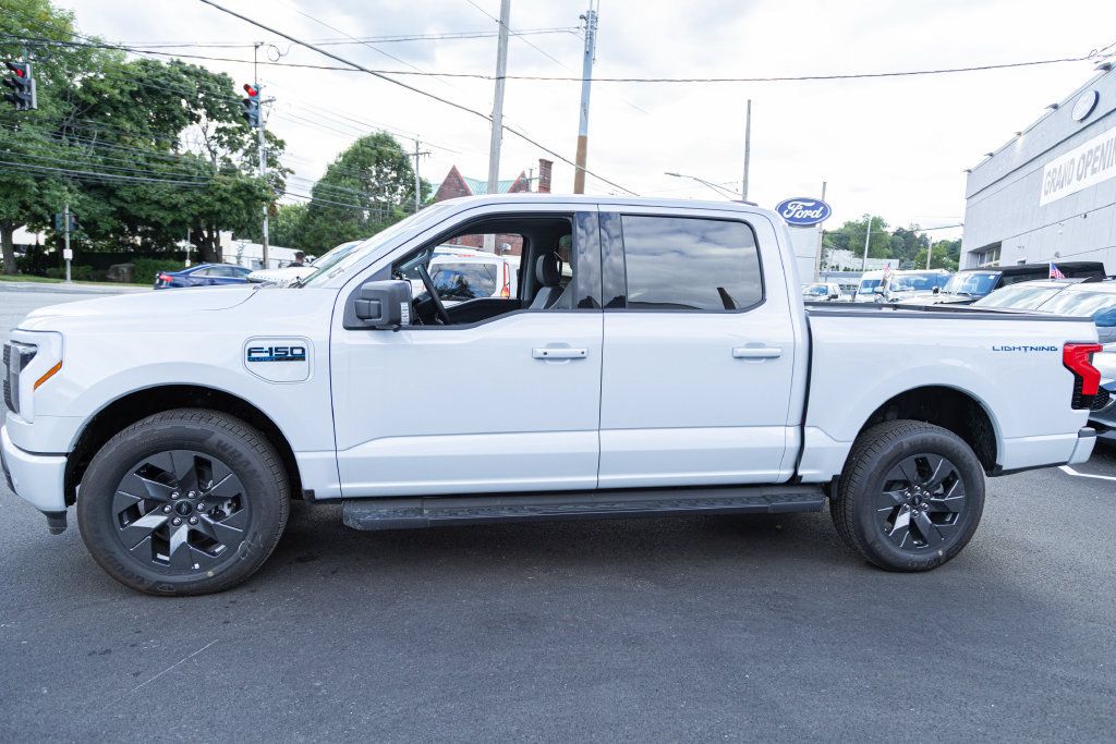 New 2025 Ford F150 Lightning Flash AWD/4WD image 3