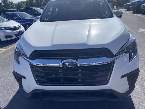 Used 2023 Subaru Ascent Limited w/ Technology Package AWD/4WD image 3