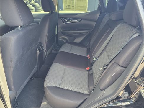 Certified 2022 Nissan Rogue Sport SV AWD/4WD image 11