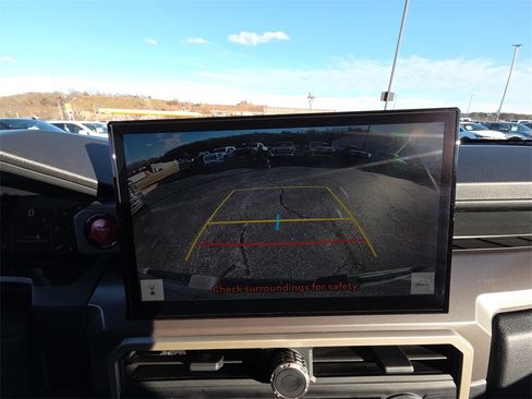 Used 2024 Toyota Tacoma TRD Sport image 23